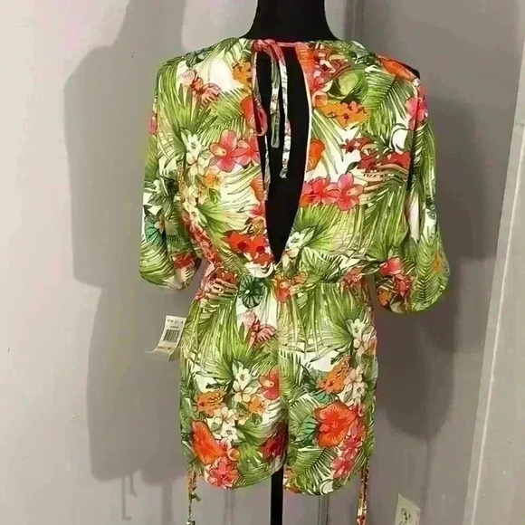NWT~ Gianni Bini Tangerine Dream Romper size Medium MSRP $59 - Picture 2 of 16